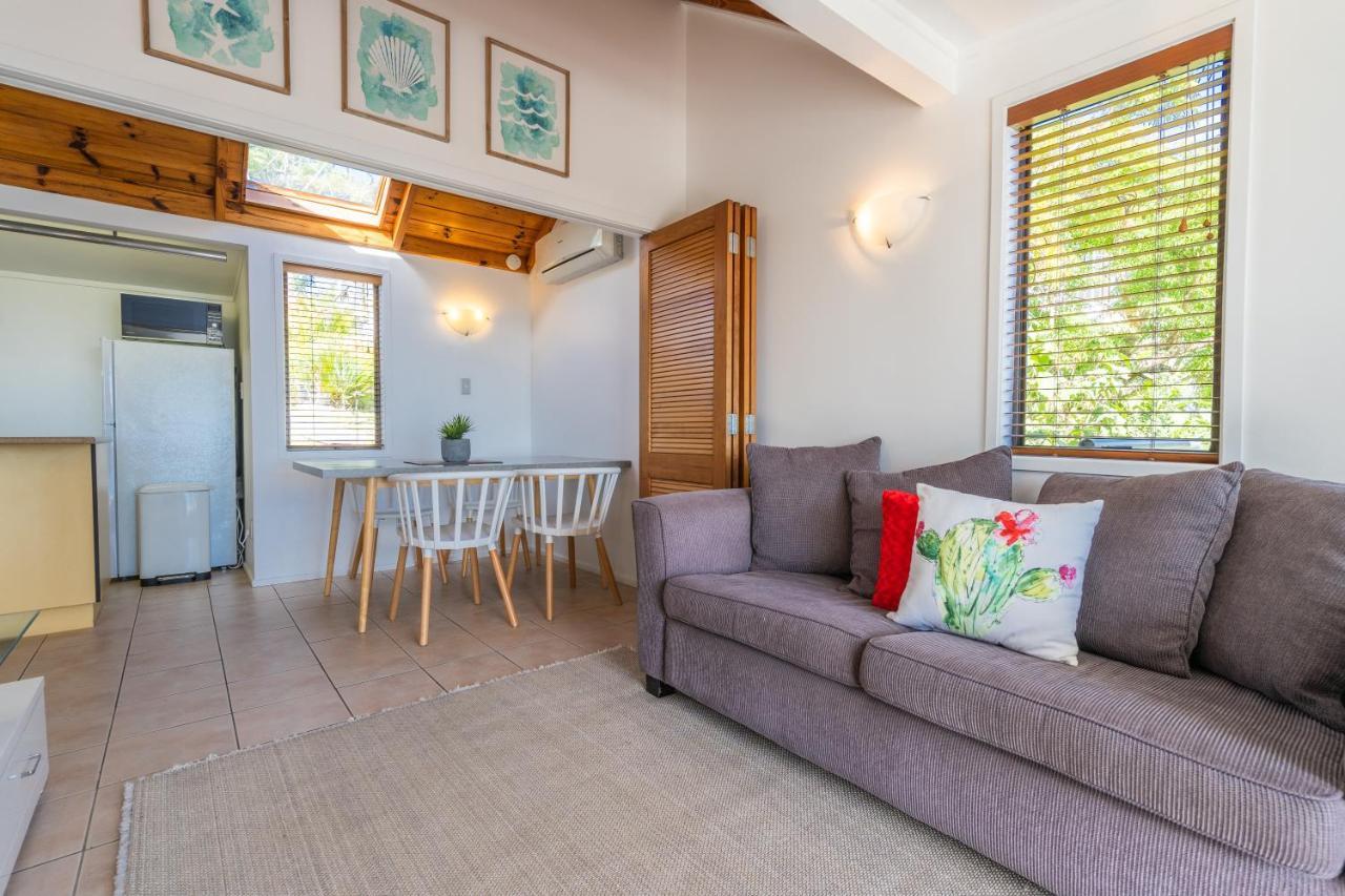 Palm Beach Cottage With Private Spa Pool エクステリア 写真